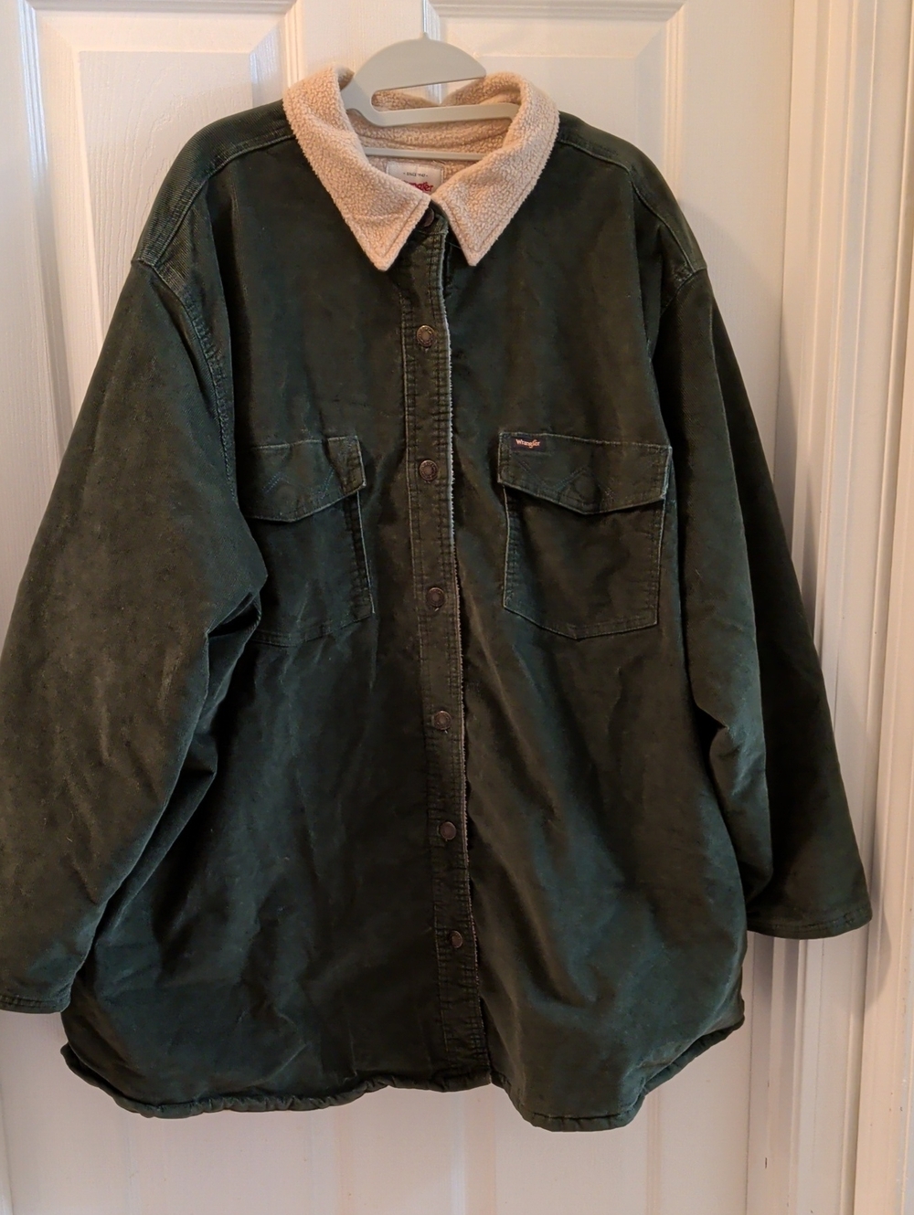 Wrangler Forest Green Jacket with Cream Sherpa Collar
